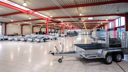 Blomert Anhängercenter Nordwalde Sonderangebote Lagerhalle Fabrikverkauf Unsinn EDUARD Saris Agados Fahrzeugbau